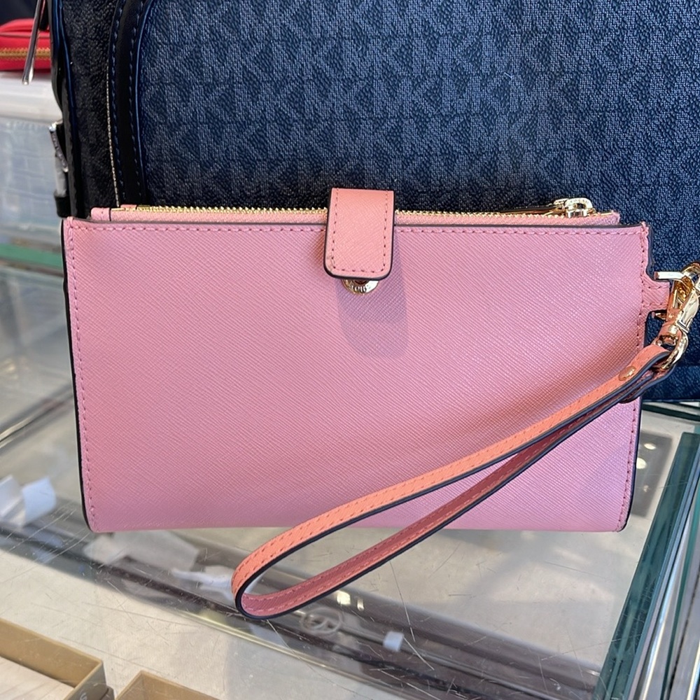 MICHAEL KORS
Jet Set Large Leather Smartphone Wristlet Wallet
Primrose 
NWT - Picture 6 of 16